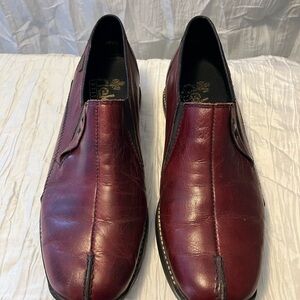 Women’s Burgundy Loafers